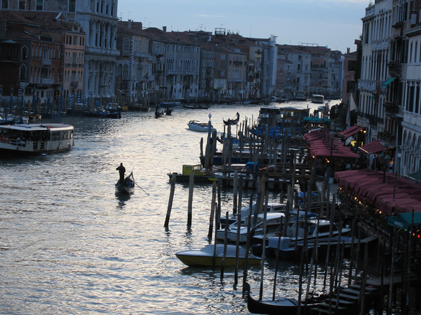 VeniceCanalNight.jpg